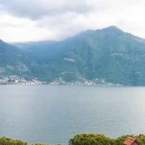 tra-il-borgo-e-il-lago.it-lombardy.com/